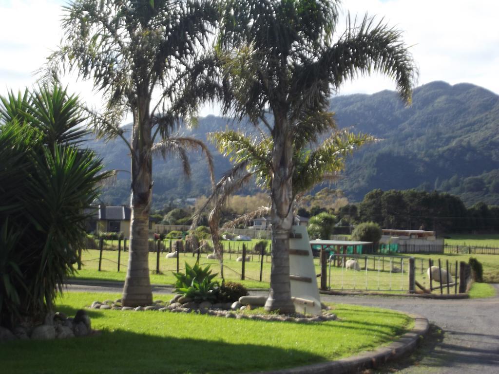 The Little Farm Coromandel Hotel ภายนอก รูปภาพ